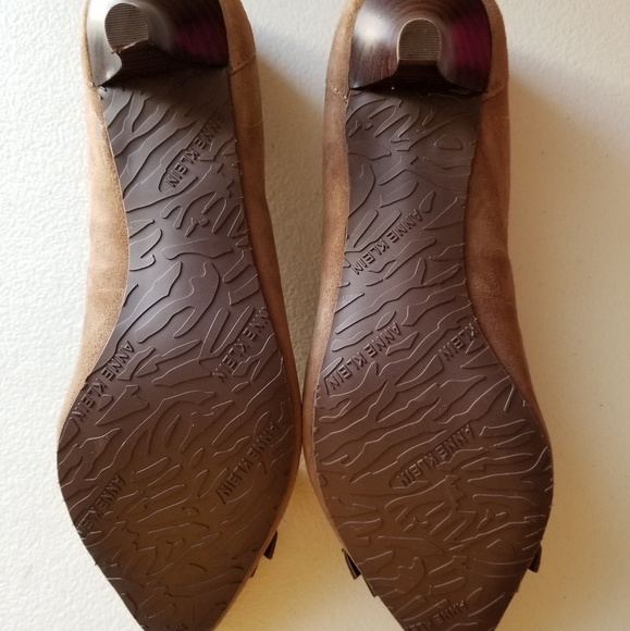 AK Anne Klein Bow Suede Kitten Heels - Picture 2 of 2